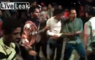 Трима души загинаха след стрелба, докато танцуват Gangnam Style (Видео 18+)