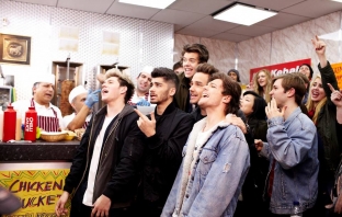 One Direction отварят брандирана верига кафенета