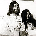 Вдовицата на John Lennon раздава пари на рождения му ден