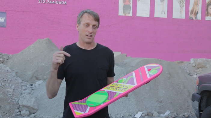 Тони Хоук и Moby представиха на света хувърборда от Back to the Future (Видео)