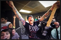 Обвиниха бившия китарист на New Found Glory в педофилия