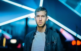 Calvin Harris обяви края на зимата с новия си сингъл Summer (Аудио)