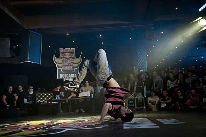 Red Bull BC One Cypher търси най-добрия български B-Boy на звездно шоу в София