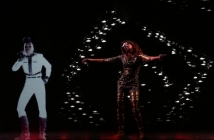 M.I.A. и Janelle Monae с първия в света холограмен дует (Видео)