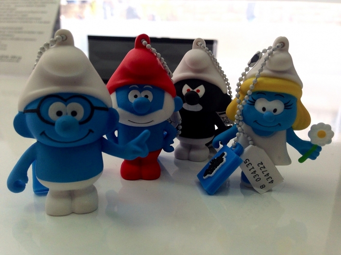 Smurfs USB памети – смърфирайте данните си