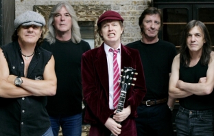 Малкълм Йънг от AC/DC е тежко болен, но групата няма да се пенсионира