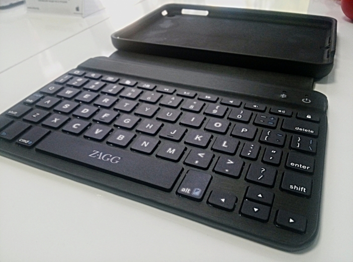 ZAGG keys Mini 7 – освободи графомана в себе си