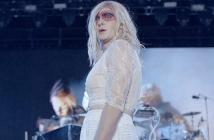 Спайдърмен Андрю Гарфийлд е гей в новото видео на Arcade Fire - We Exist