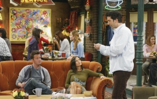 Емблематичното кафене Central Perk от сериала Friends отваря врати в Ню Йорк