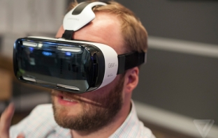 Виртуалната реалност става мобилна с GearVR на Samsung и Oculus Rift (Видео)
