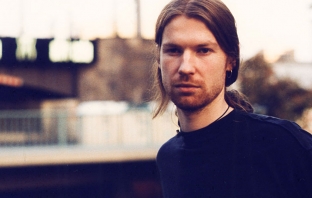 Култовият Aphex Twin пусна първо парче от 13 години насам (Аудио)
