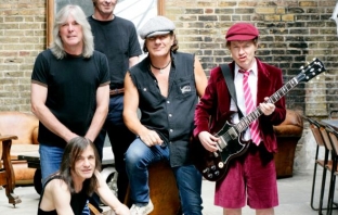  AC/DC ще издадат 15-тия си албум Rock or Bust на 2 декември 2014 година