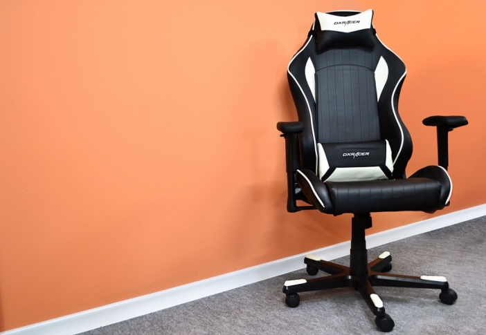 Стол DXRacer – няма да искате да станете от него