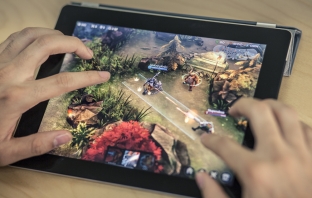 Vainglory на Super Evil Megacorp излиза в App Store