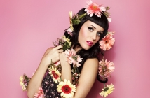 Katy Perry е неузнаваема като блондинка за Wonderland Magazine (Снимка)