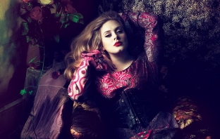 Adele се преобрази в Джордж Майкъл за рождения си ден (Снимка)