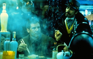 Антъни Бурдейн прави гигантски пазар в стил Blade Runner в сърцето на Ню Йорк