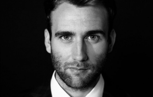 Звездата от Harry Potter Матю Луис с гореща фотосесия за Attitude (Снимки) Звездата от Harry Potter Матю Луис с гореща фотосесия за Attitude (Снимки)