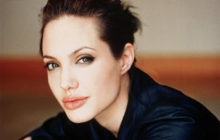 Анджелина Джоли на 40 - лошото момиче на Холивуд порасна