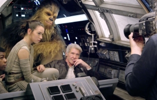 Star Wars на Comic-Con 2015: Харисън Форд и Империята на фокус (Видео)