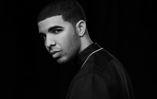 Drake се разкърши в Hotline Bling (Видео)