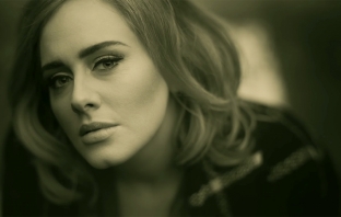 Adele стартира европейско турне в покрепа на албума 