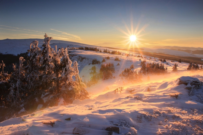 10 леснодостъпни хижи през зимата в България