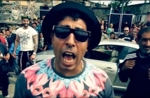 100 Кила влезе в най-голямата ромска махала за снимките на Balkan Funk Ne-Legal