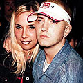 Eminem се разведе повторно с Kim Mathers