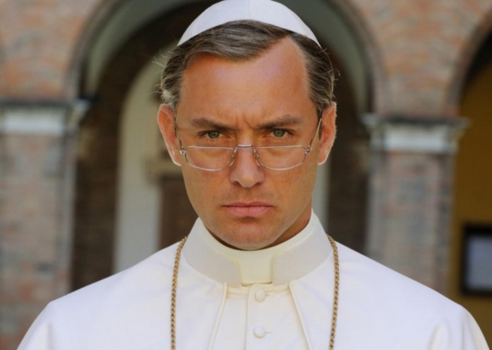 Как екипът зад The Young Pope пресъздаде Ватикана, без да е стъпвал там