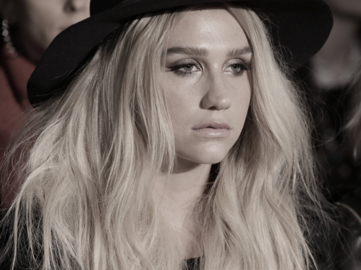 Вижте пълната промяна на Kesha (Снимки)