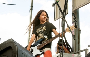 Korn взе 12-годишното момче на Робърт Трухильо от Metallica за басист