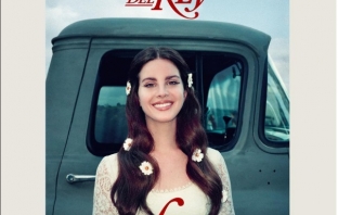 Lana Del Rey не е безразлична към събитията в Северна Корея (Видео)