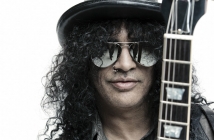 Slash влезе в студио, започва работа с Guns N' Roses?