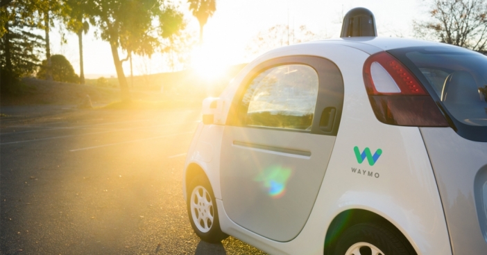 Колите на Waymo ще омекват, когато удрят пешеходец