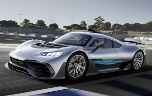 Mercedes-AMG Project One е кола от Formula 1 за обикновени пътища