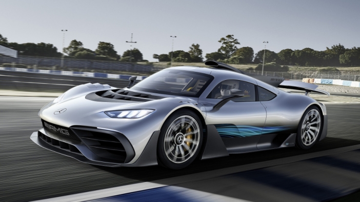 Mercedes-AMG Project One е кола от Formula 1 за обикновени пътища