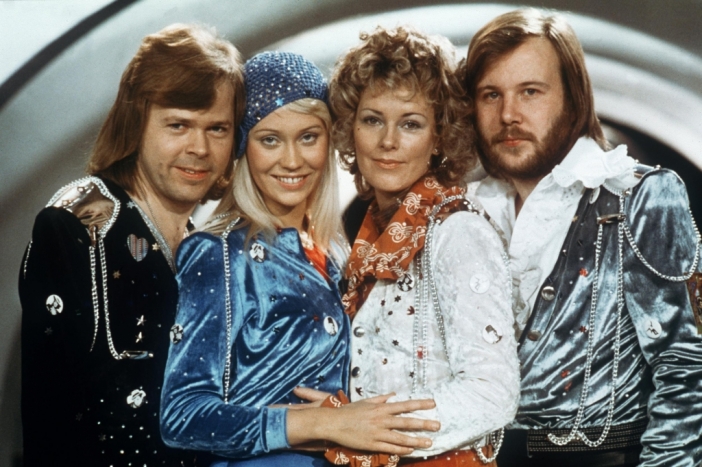 ABBA се завръщат на сцената като холограми