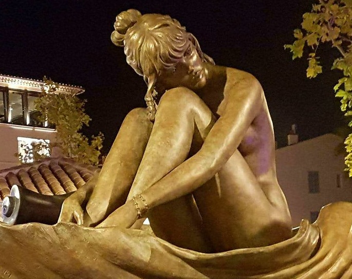 Издигат статуя на Бриджит Бардо по случай 83-тия рожден ден на актрисата