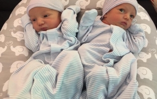 Джейми Пресли роди близнаци