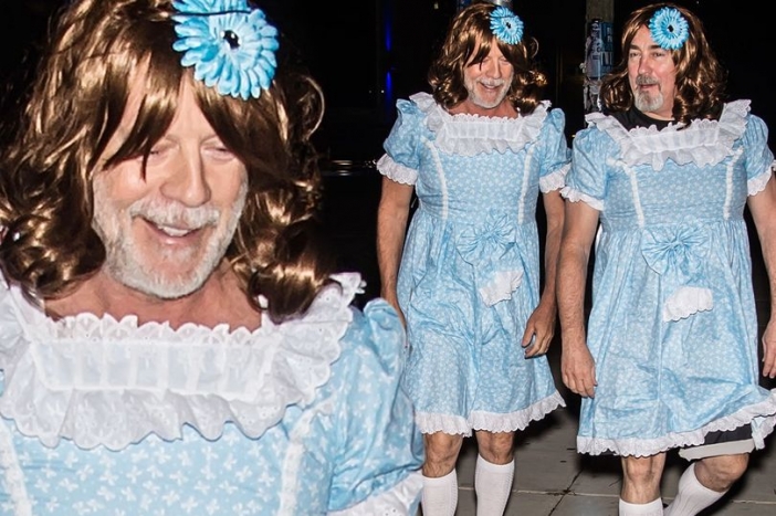 Брус Уилис се появи с рокля в стил "Сиянието" за Хелоуин