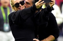 Лейди Гага се сгоди за своя импресарио Кристиан Карино
