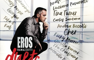 Най-обичаните дуети на Ерос Рамацоти излязоха в нов албум