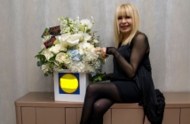 Бели орхидеи и черен шоколад откриха турнето на Лили Иванова