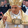 Папа Бенедикт XVI: Рокмузиката е дело на Сатаната