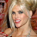 Anna Nicole Smith умира от свръхдоза