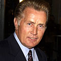 Активизмът на Martin Sheen го доведе до ареста