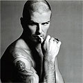 David Beckham се съблече за гей списание
