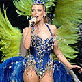 Кралицата на Великобритания награди Kylie Minogue с орден