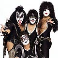 Kiss - хедлайнер на Download. Metallica - на Bonaroo